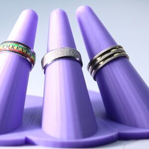 THREE Single Displays with Rings Included New